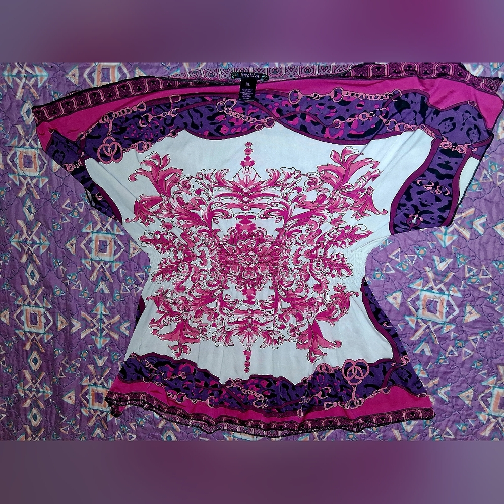 XL Women's Pink and Purple Patterned Top.